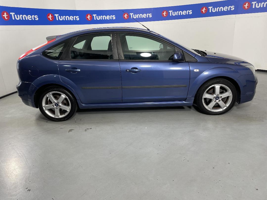 Photo '23' of Ford Focus