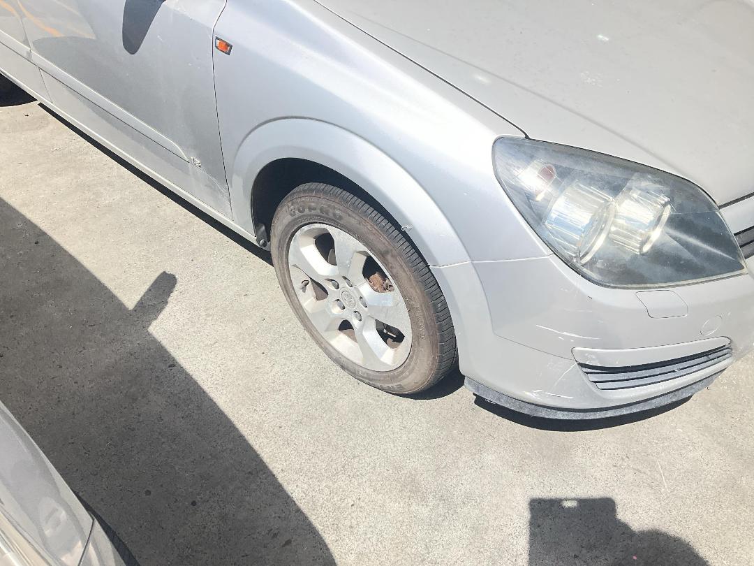 Photo '2' of Holden Astra CDX Photo '2' of Holden Astra CDX