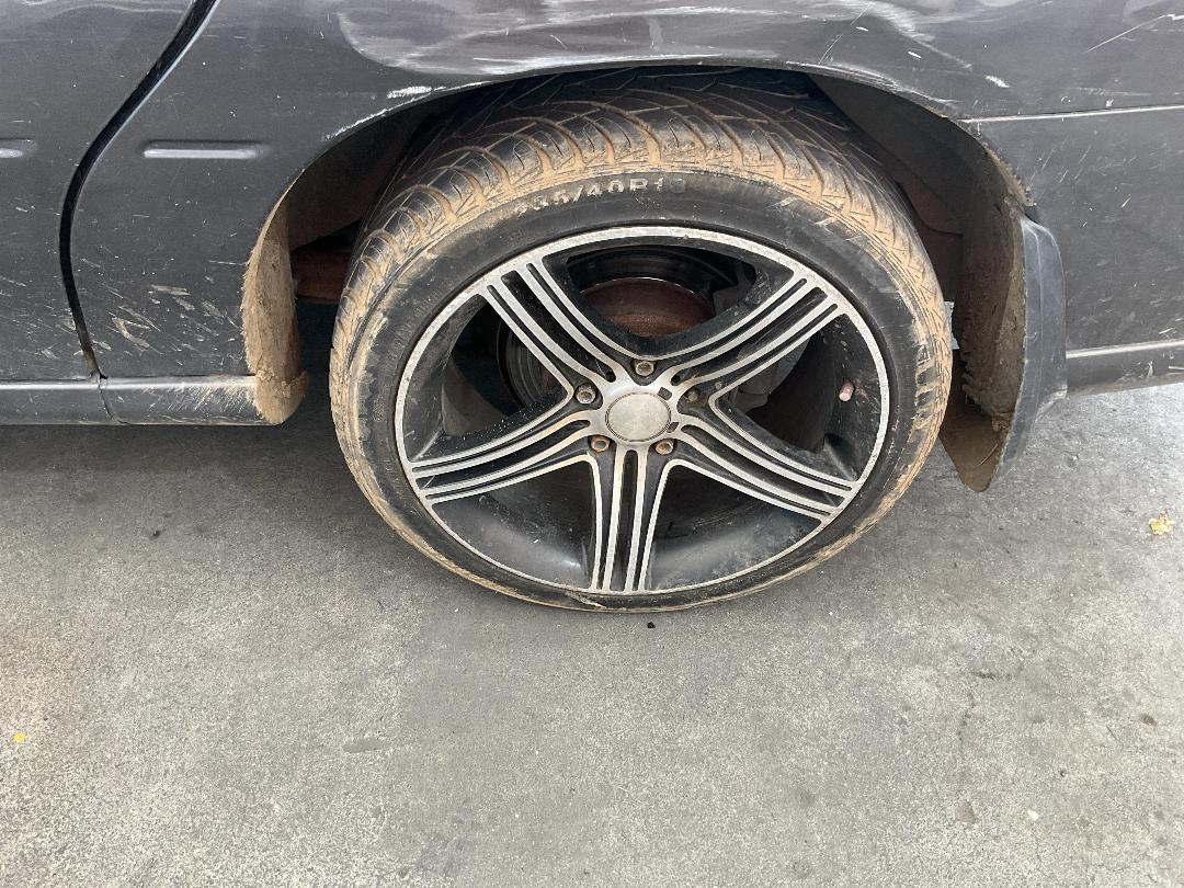 Photo '14' of Holden Commodore Executive V6 Photo '14' of Holden Commodore Executive V6