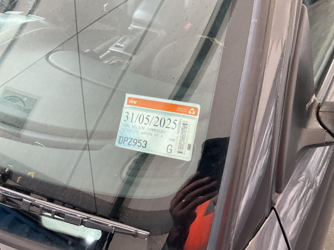 Photo '39' of Holden Commodore Executive V6 Photo '39' of Holden Commodore Executive V6