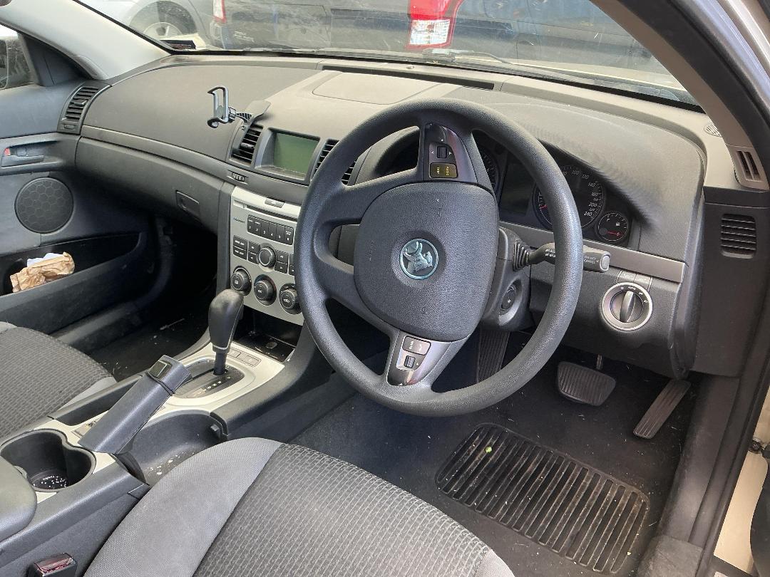 Photo '28' of Holden Commodore Omega Photo '28' of Holden Commodore Omega