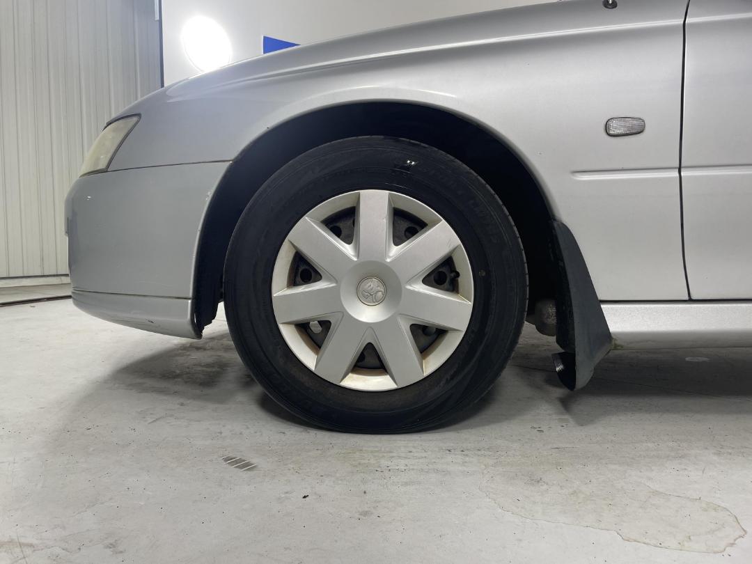 Photo '10' of Holden Commodore Photo '10' of Holden Commodore