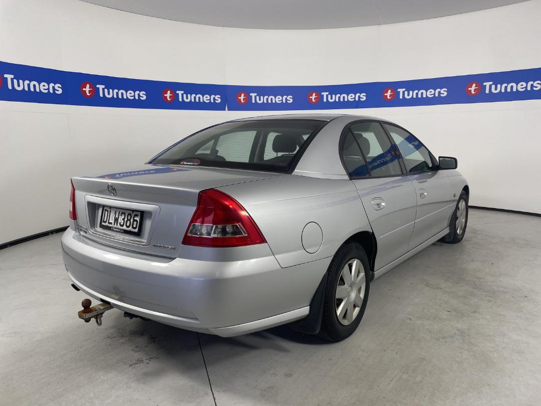 Photo '7' of Holden Commodore Photo '7' of Holden Commodore