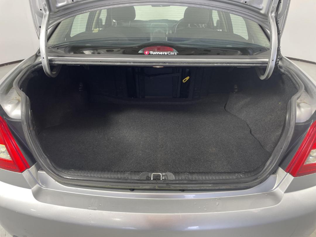 Photo '14' of Holden Commodore Photo '14' of Holden Commodore