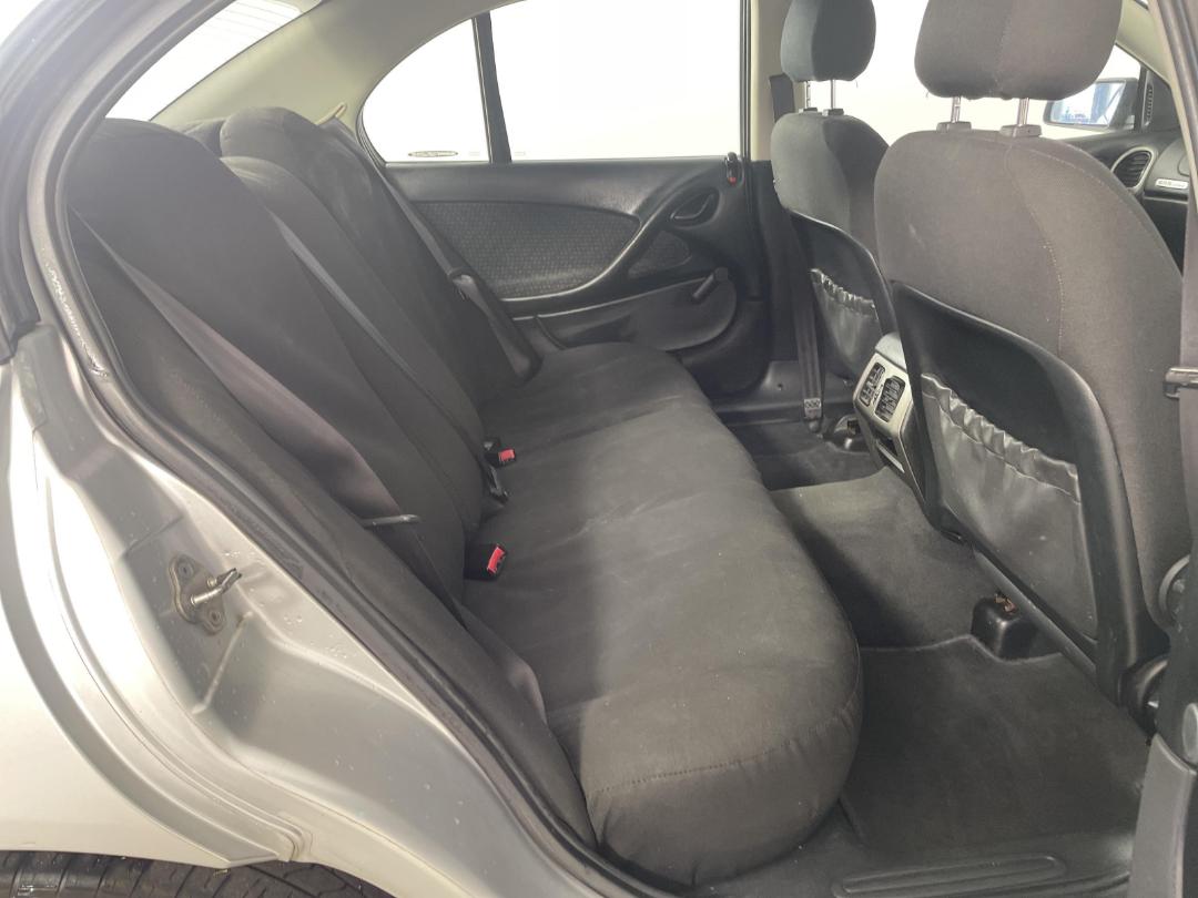 Photo '20' of Holden Commodore Photo '20' of Holden Commodore