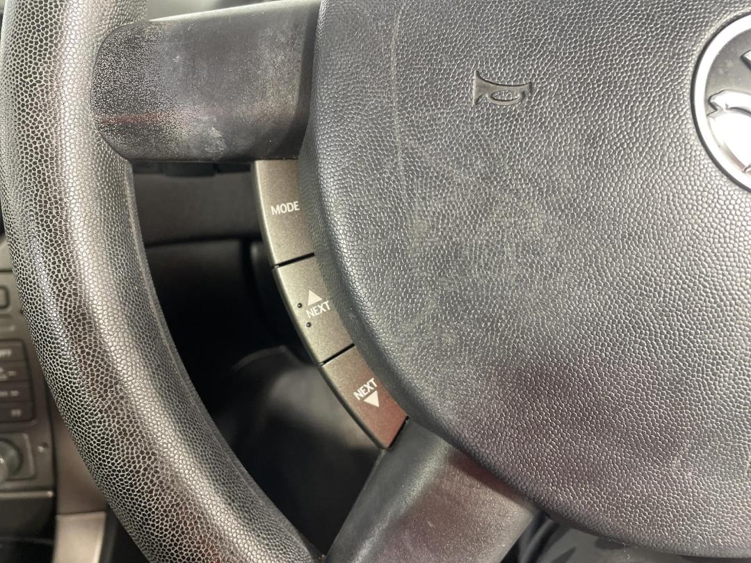 Photo '24' of Holden Commodore Photo '24' of Holden Commodore