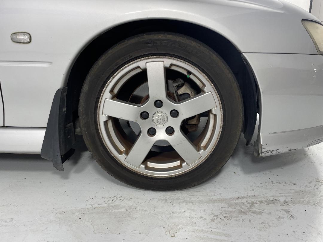 Photo '9' of Holden Commodore Photo '9' of Holden Commodore