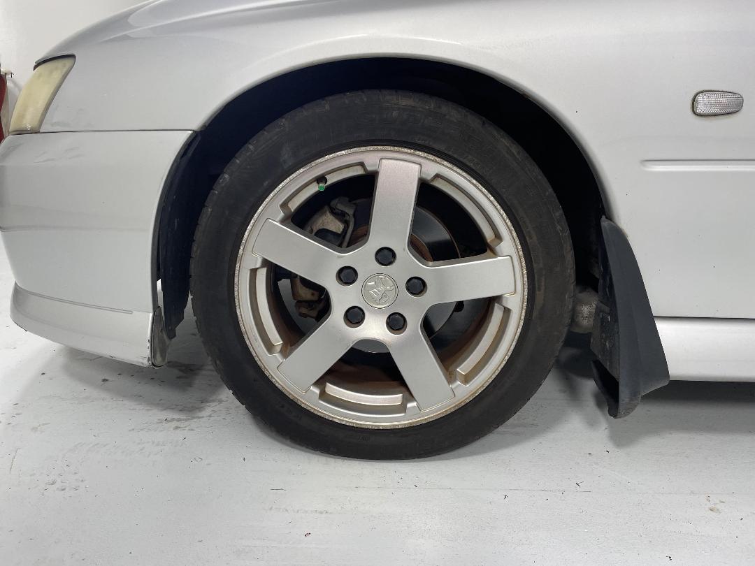 Photo '10' of Holden Commodore Photo '10' of Holden Commodore