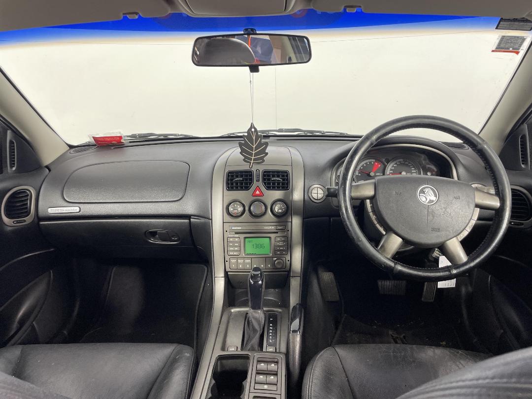 Photo '17' of Holden Commodore Photo '17' of Holden Commodore