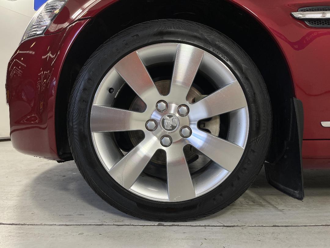 Photo '10' of Holden Commodore