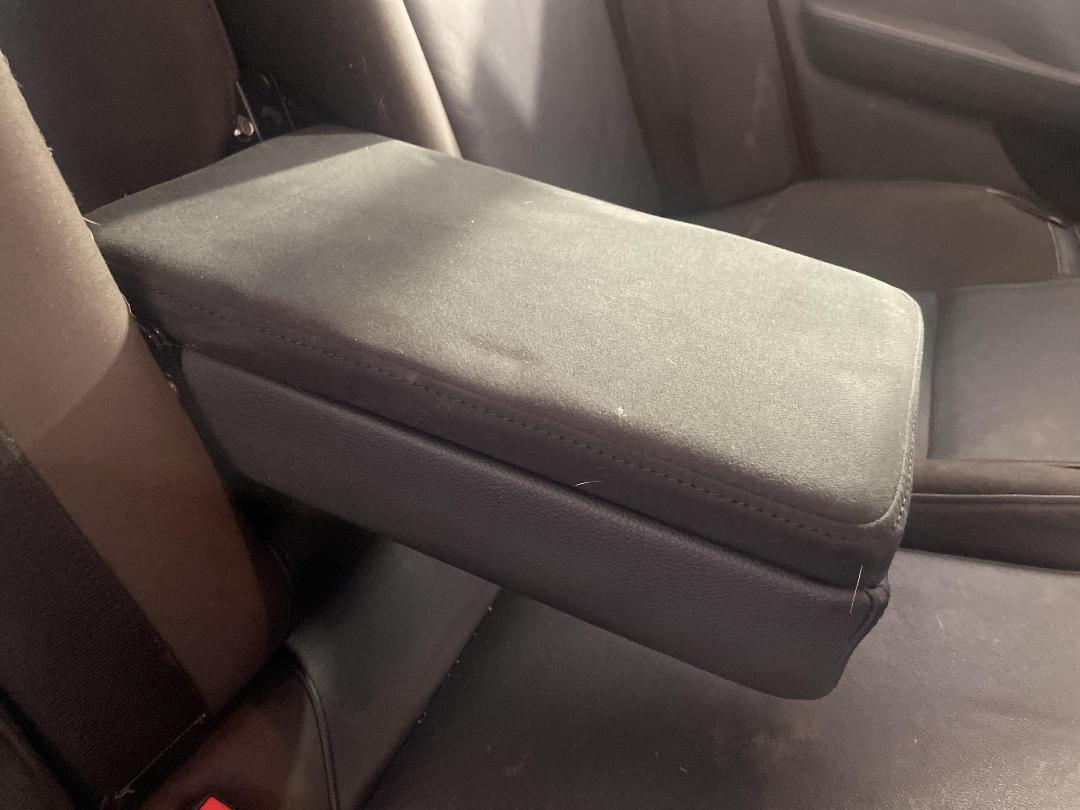 Photo '23' of Holden Commodore Photo '23' of Holden Commodore