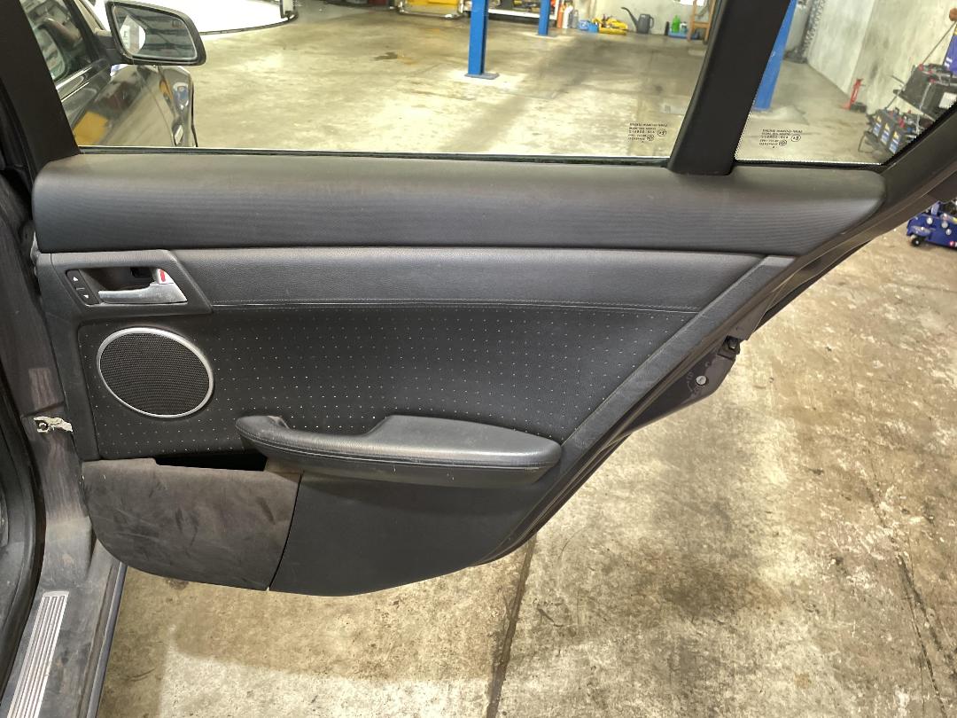 Photo '17' of Holden Commodore Calais-V V6 Photo '17' of Holden Commodore Calais-V V6