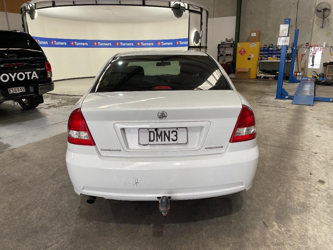 Photo '9' of Holden Commodore Exec Photo '9' of Holden Commodore Exec