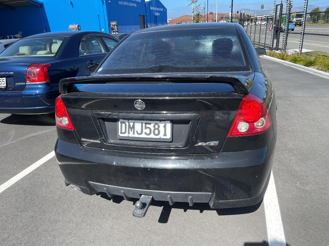 Photo '9' of Holden Commodore S V6 Photo '9' of Holden Commodore S V6