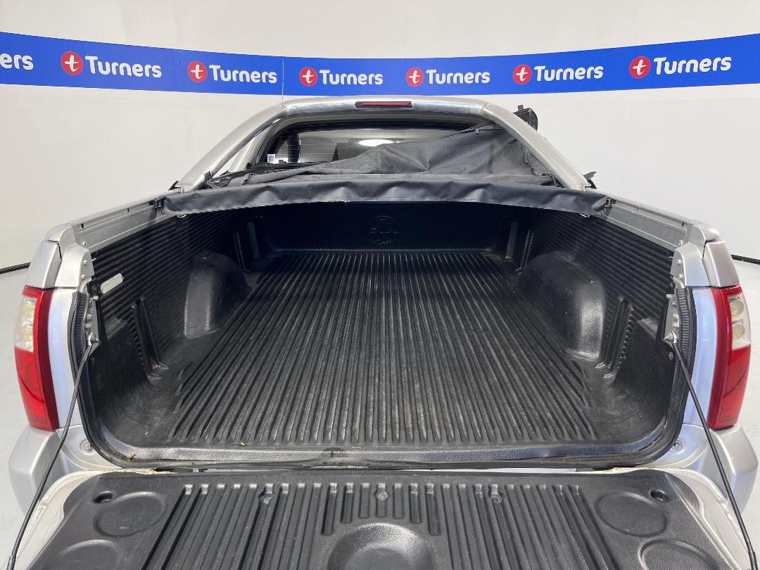 Photo '29' of Holden UTE