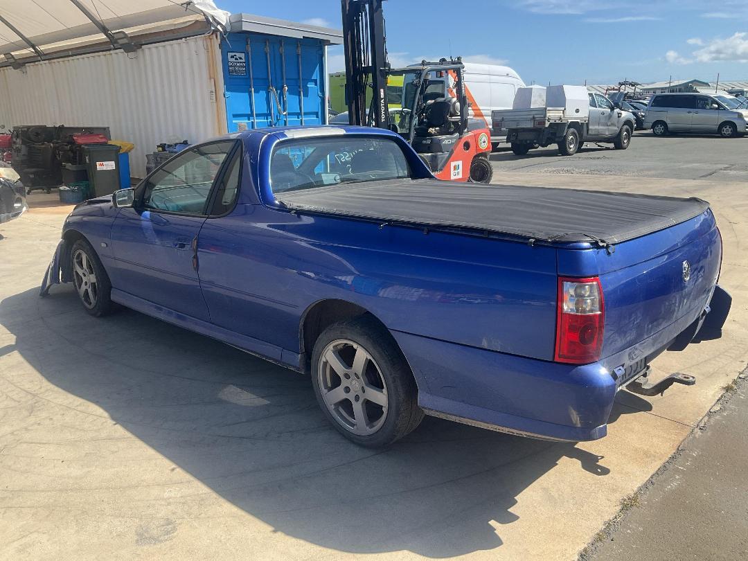 Photo '3' of Holden UTE V6