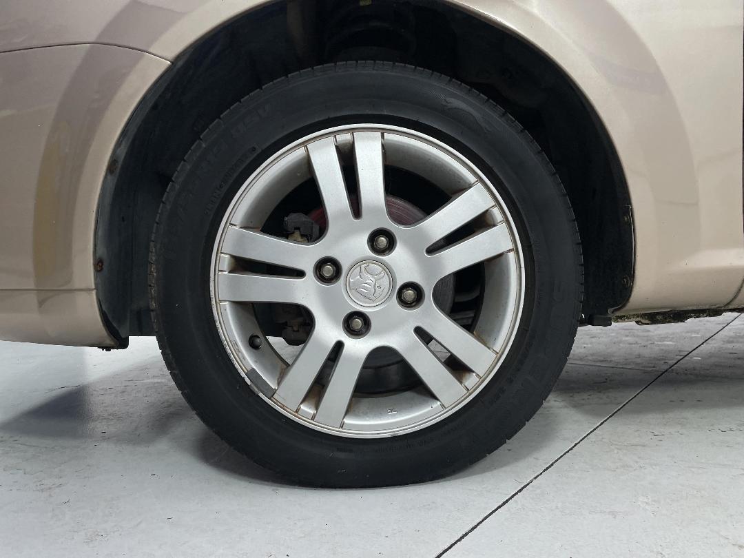 Photo '5' of Holden Viva Photo '5' of Holden Viva