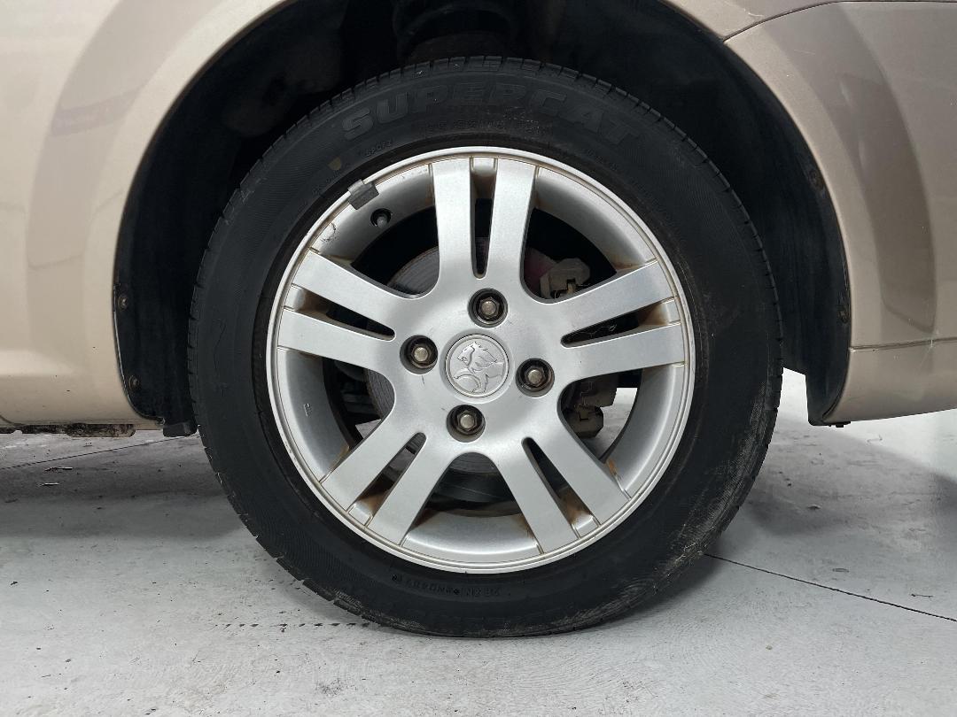 Photo '2' of Holden Viva Photo '2' of Holden Viva