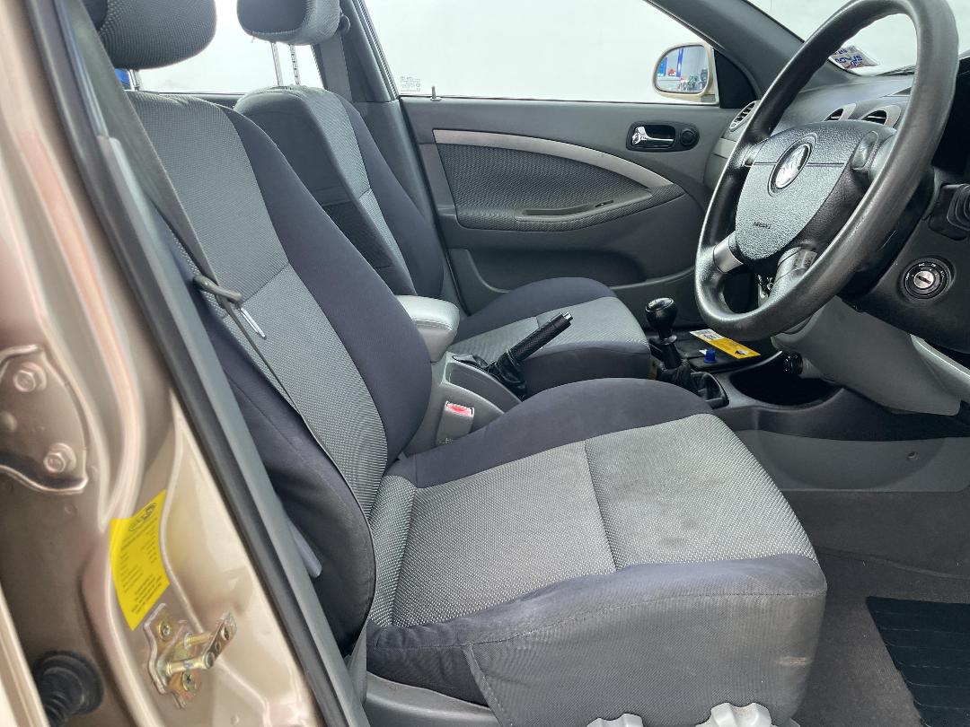 Photo '14' of Holden Viva Photo '14' of Holden Viva