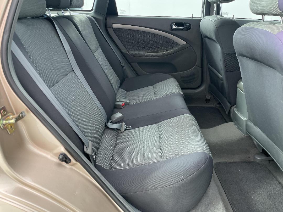 Photo '18' of Holden Viva Photo '18' of Holden Viva