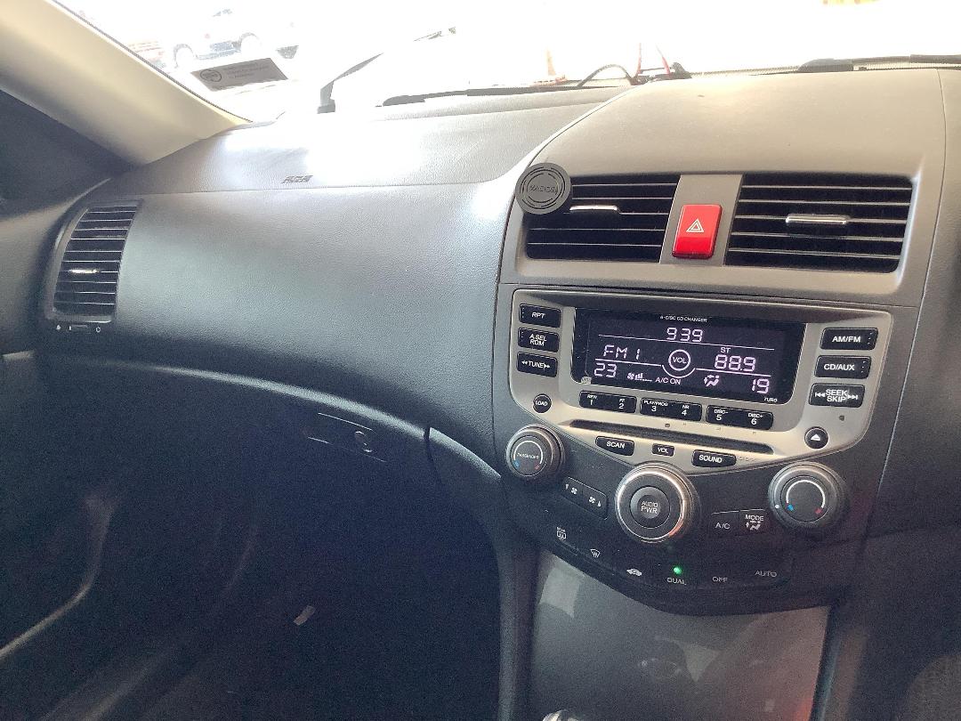 Photo '16' of Honda Accord Euro Photo '16' of Honda Accord Euro