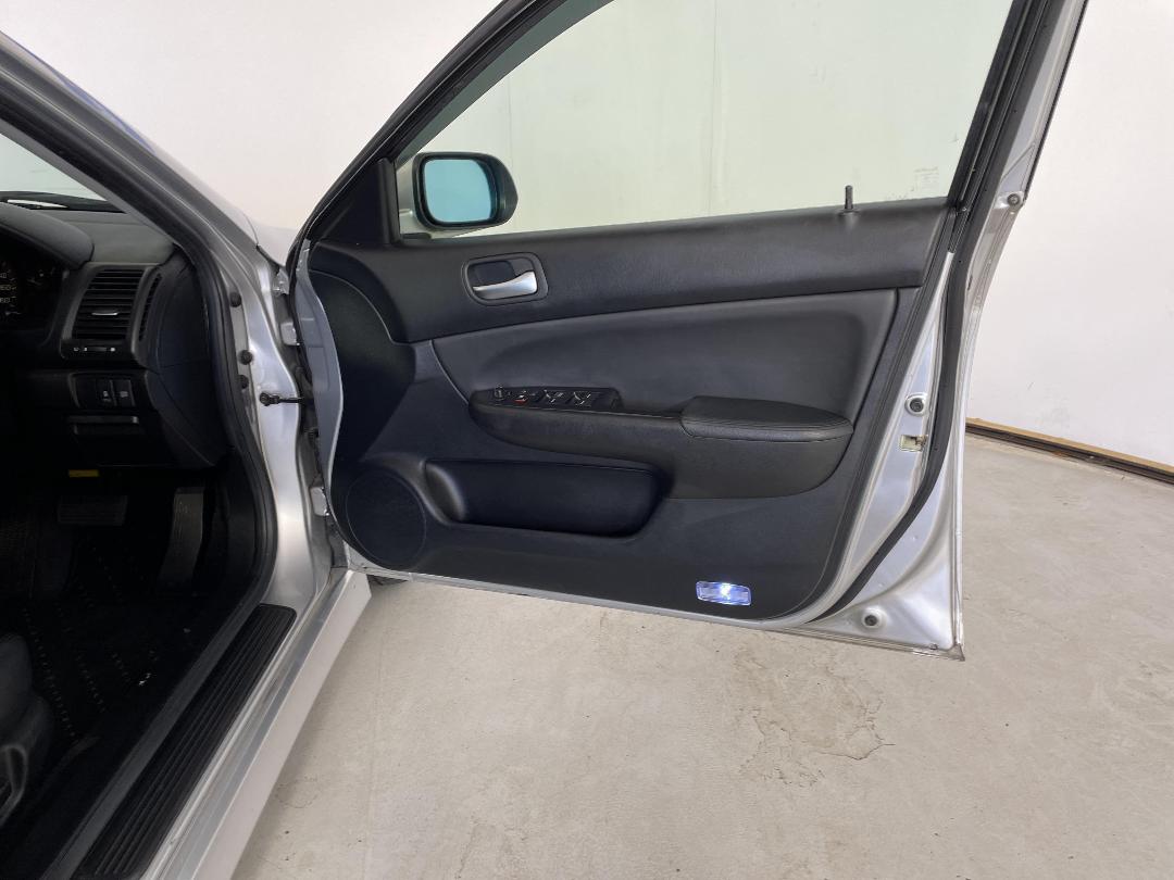 Photo '15' of Honda Accord Photo '15' of Honda Accord