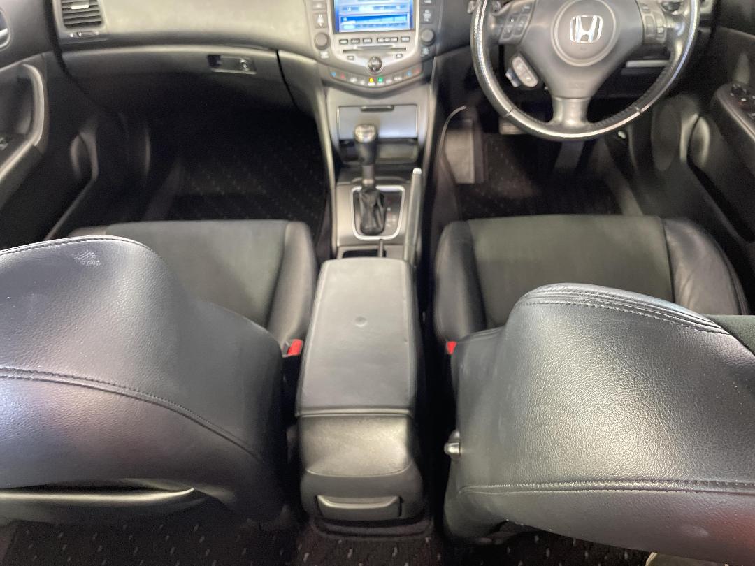 Photo '18' of Honda Accord Photo '18' of Honda Accord