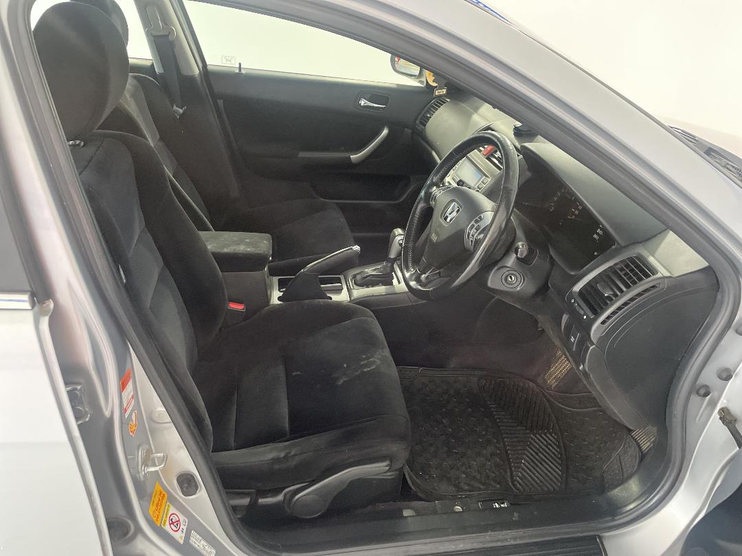 Photo '16' of Honda Accord