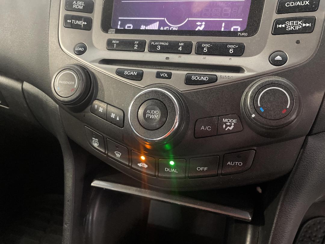 Photo '29' of Honda Accord