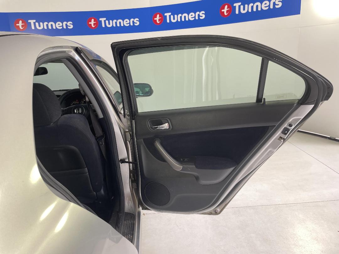 Photo '19' of Honda Accord