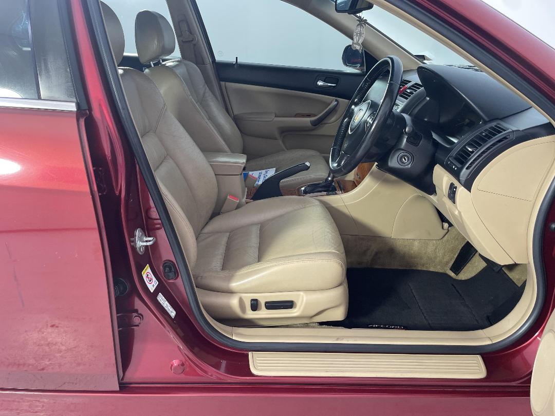 Photo '16' of Honda Accord