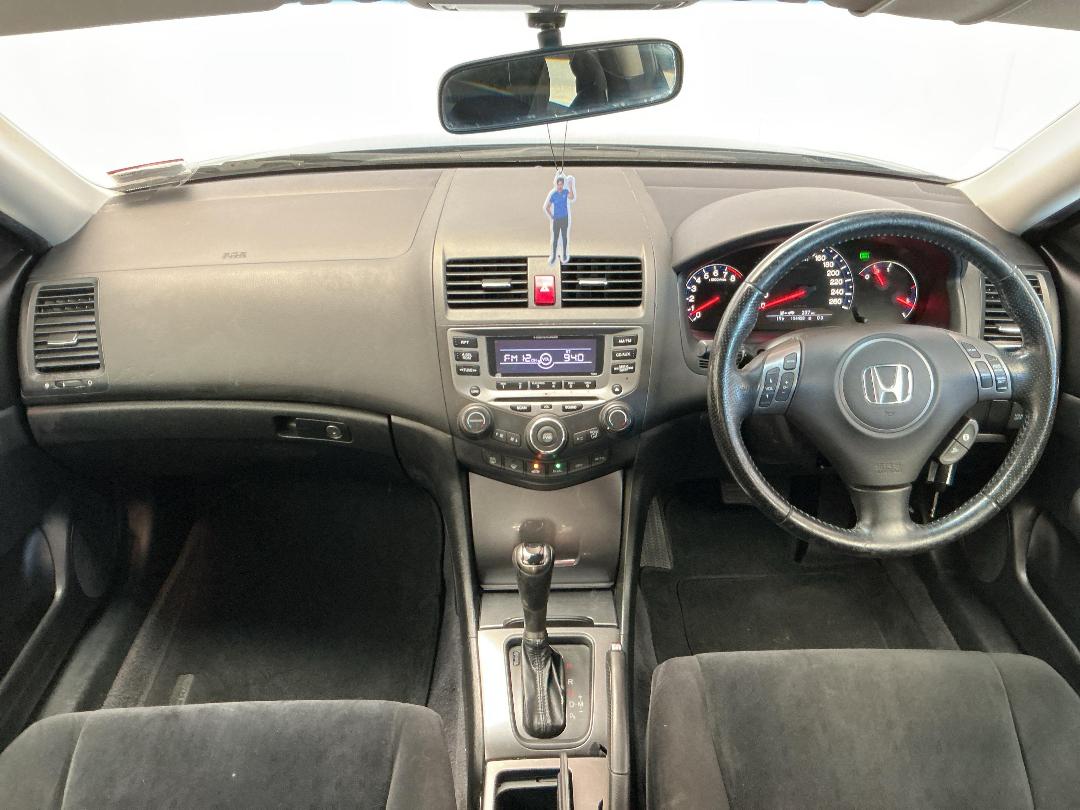 Photo '17' of Honda Accord