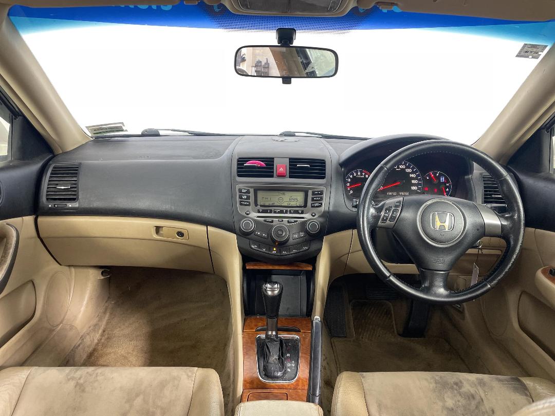 Photo '17' of Honda Accord