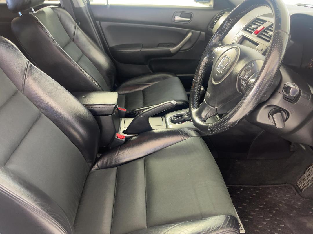 Photo '16' of Honda Accord