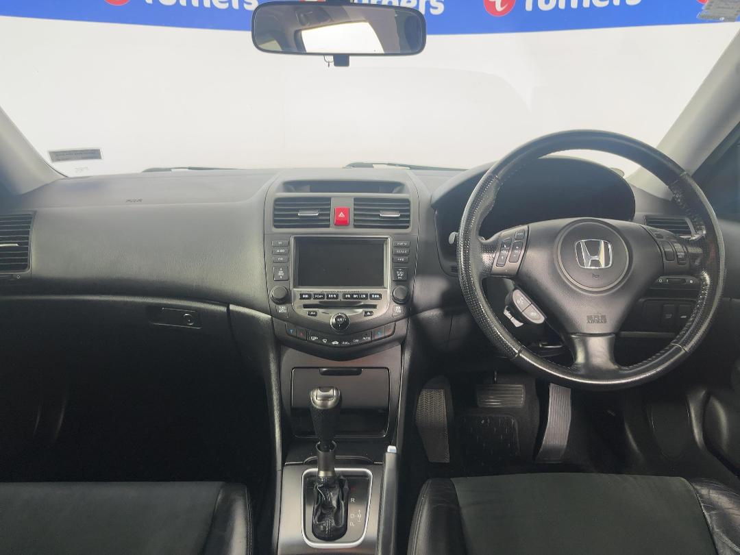 Photo '17' of Honda Accord