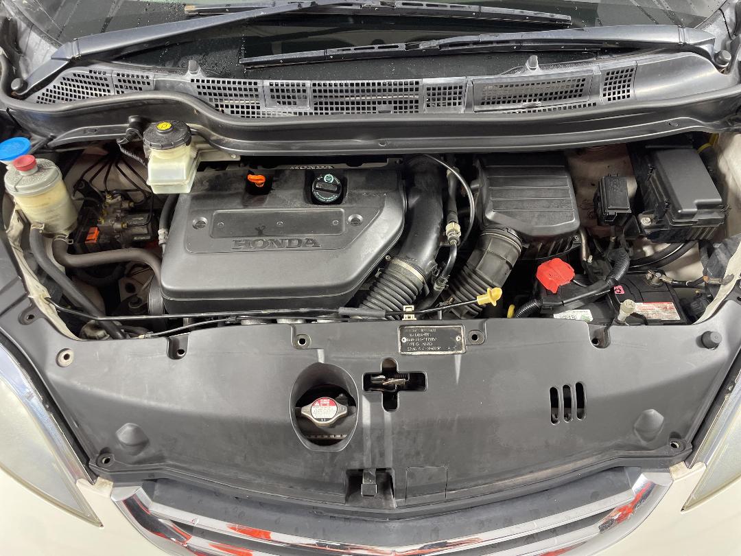 Photo '13' of Honda Elysion Photo '13' of Honda Elysion