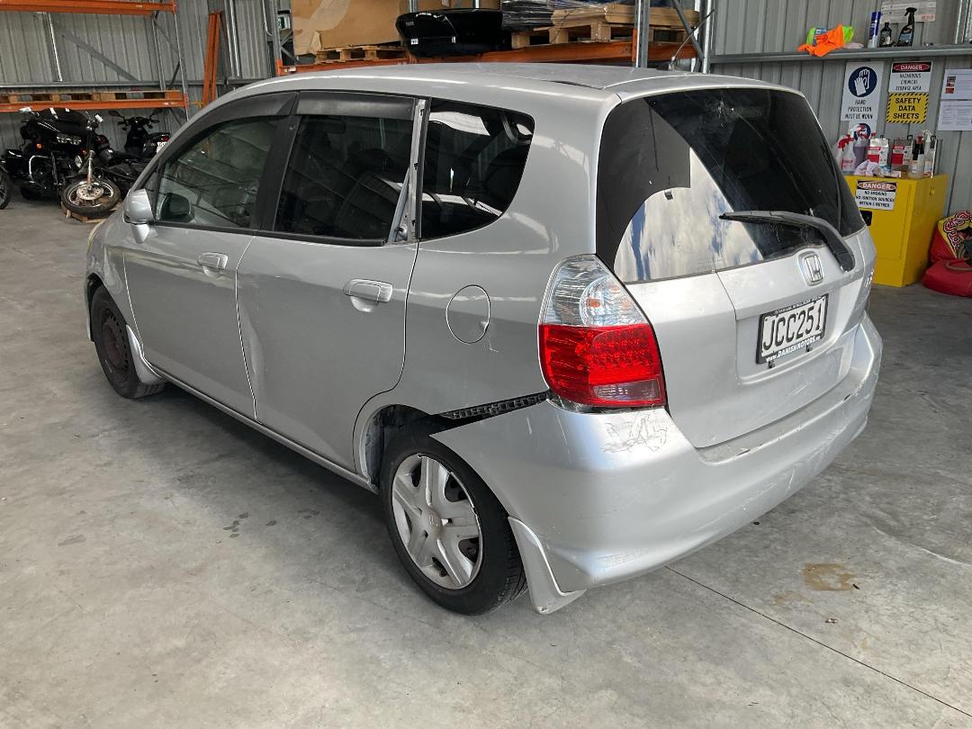 Photo '3' of Honda FIT Photo '3' of Honda FIT