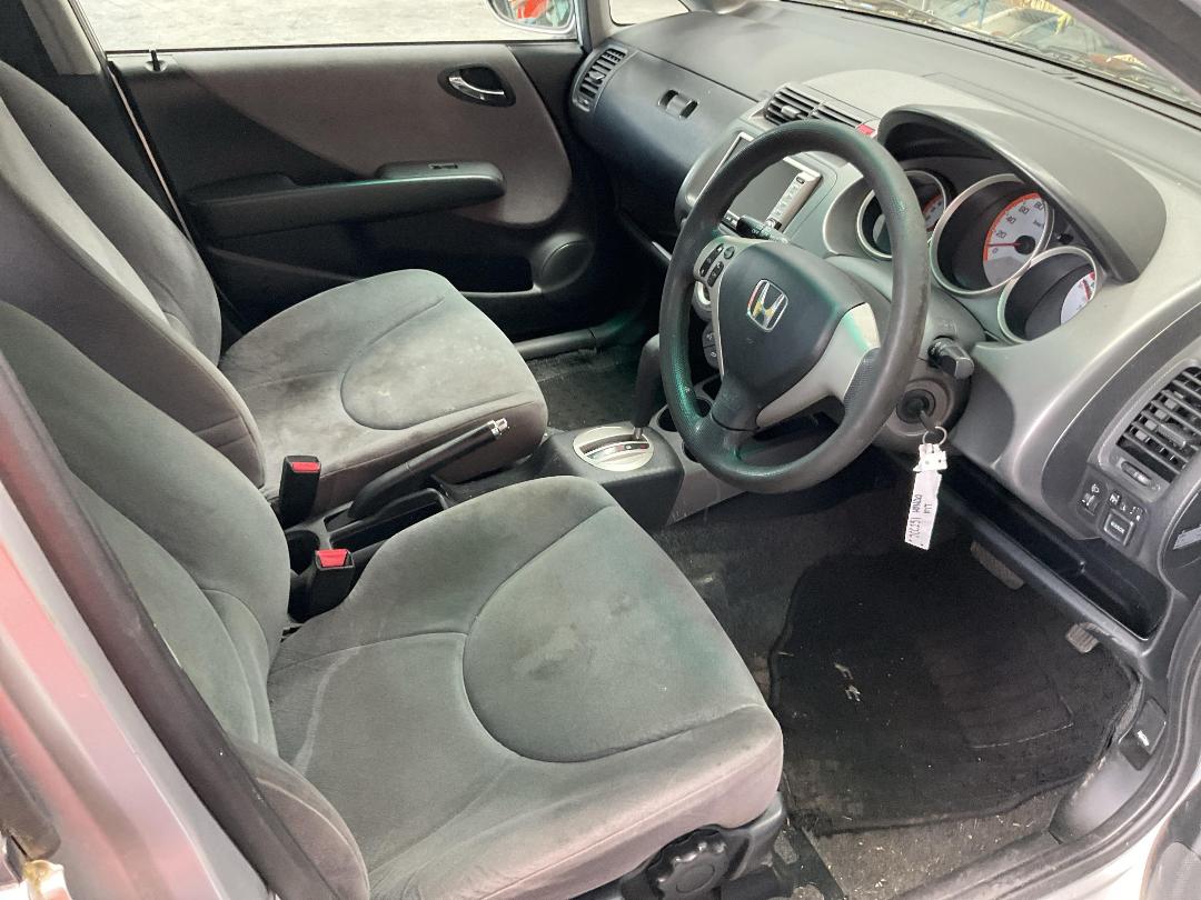 Photo '19' of Honda FIT Photo '19' of Honda FIT