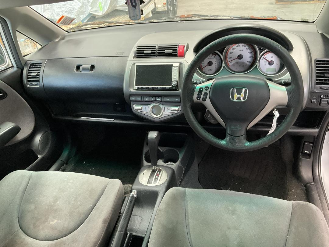 Photo '20' of Honda FIT Photo '20' of Honda FIT