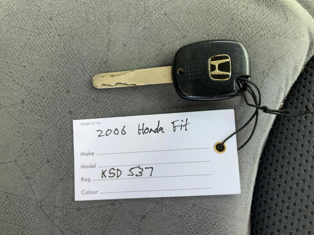 Photo '34' of Honda FIT Photo '34' of Honda FIT