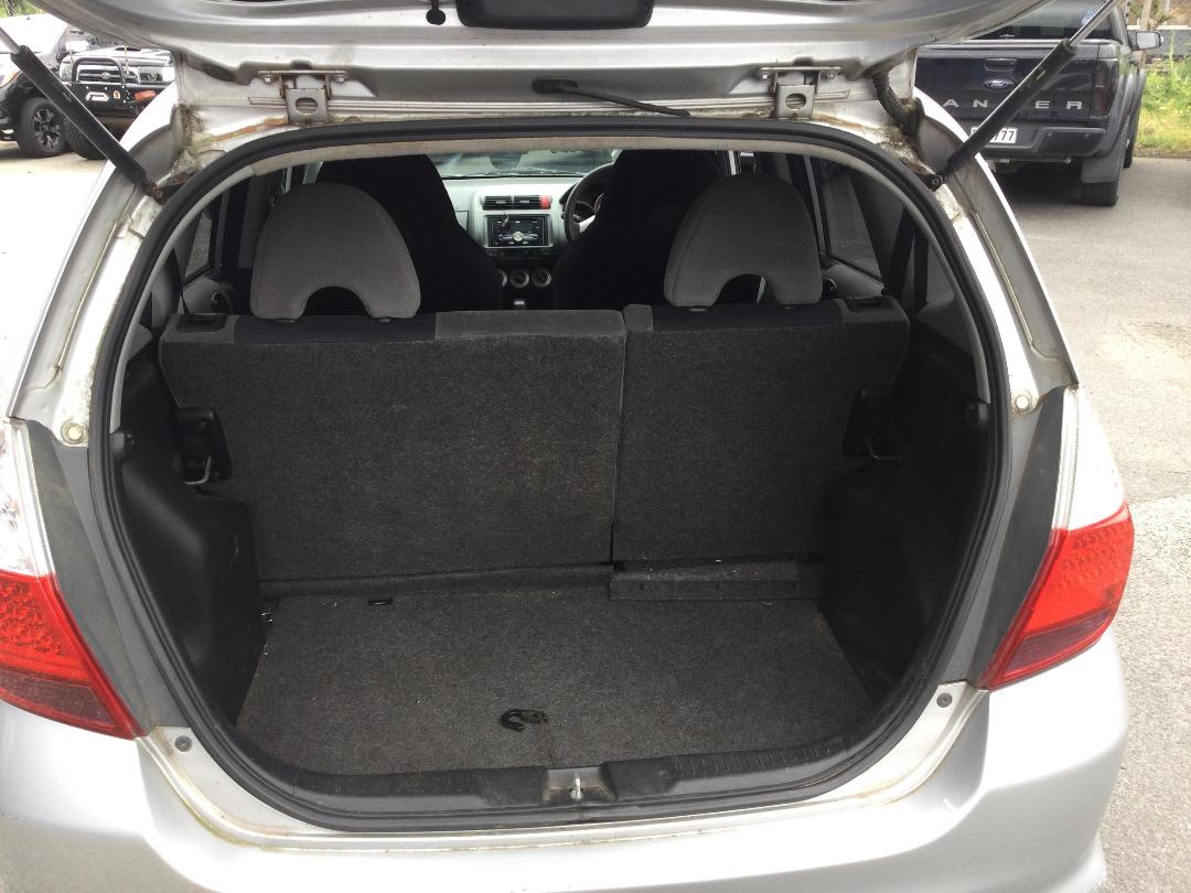 Photo '6' of Honda FIT Photo '6' of Honda FIT