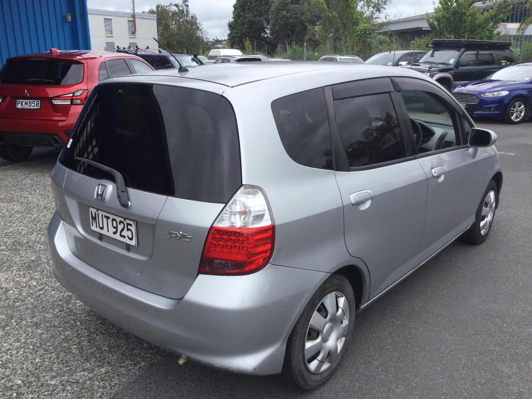 Photo '5' of Honda FIT Photo '5' of Honda FIT