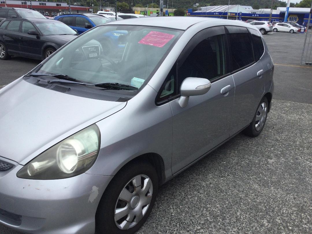 Photo '3' of Honda FIT Photo '3' of Honda FIT