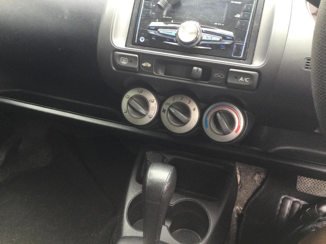 Photo '13' of Honda FIT Photo '13' of Honda FIT