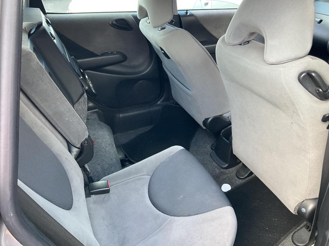 Photo '18' of Honda FIT Photo '18' of Honda FIT