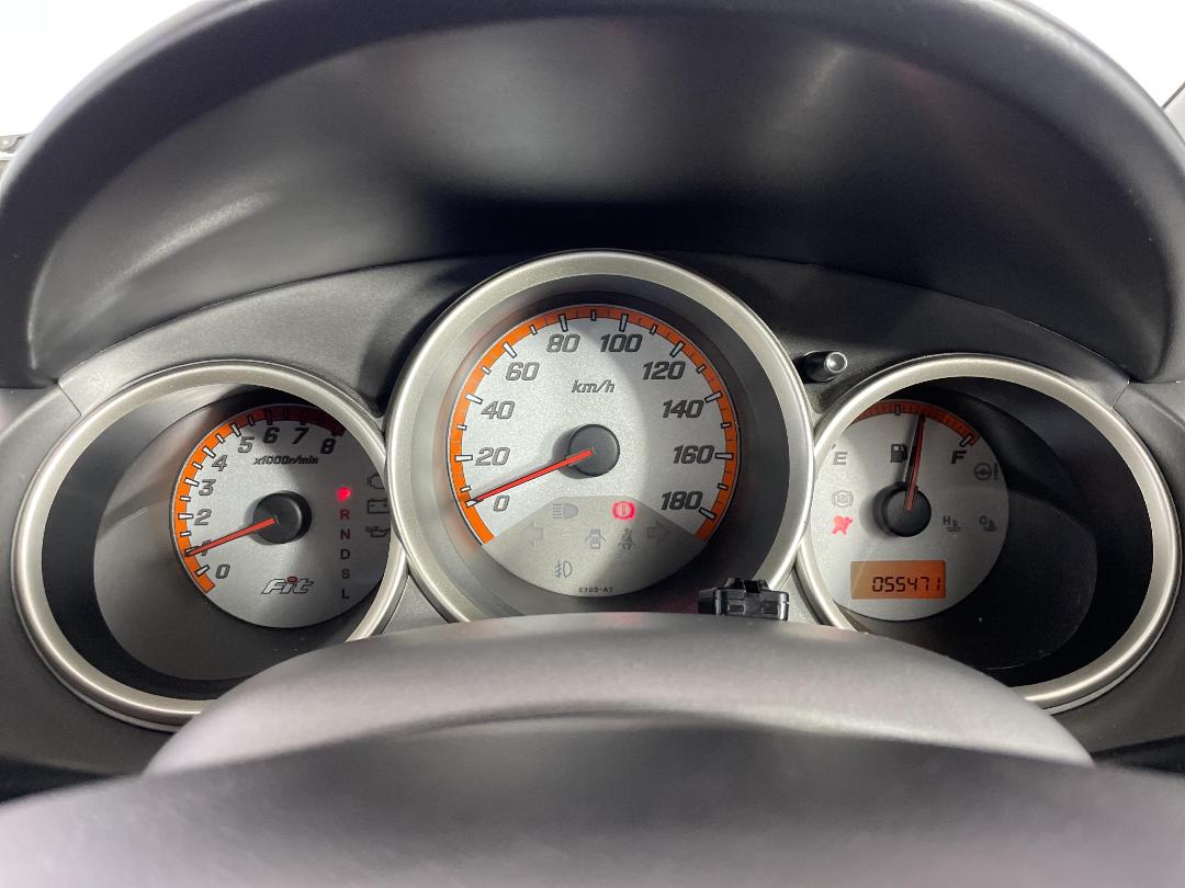 Photo '21' of Honda FIT Photo '21' of Honda FIT