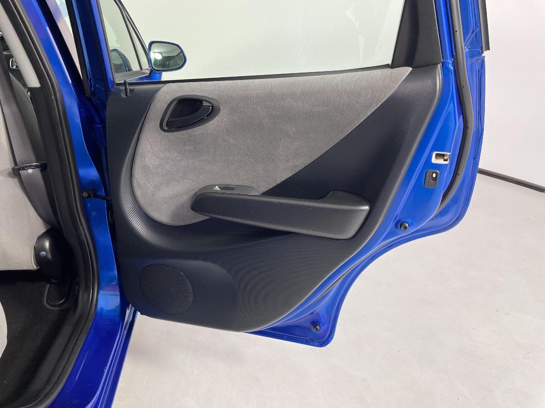 Photo '19' of Honda FIT Photo '19' of Honda FIT