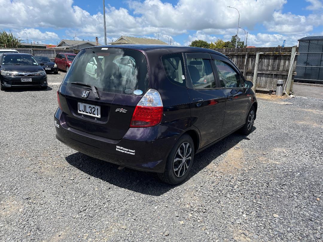 Photo '6' of Honda FIT