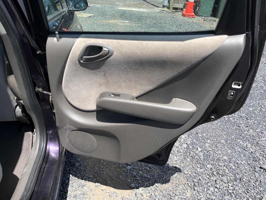 Photo '17' of Honda FIT