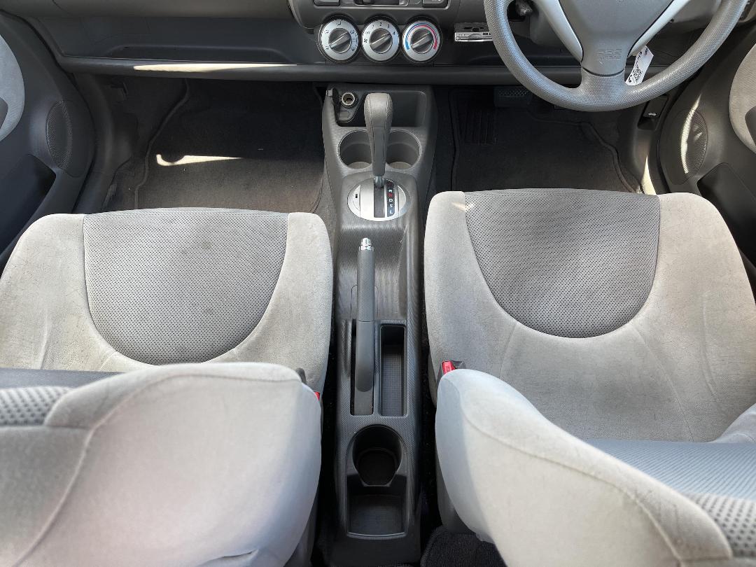 Photo '16' of Honda FIT